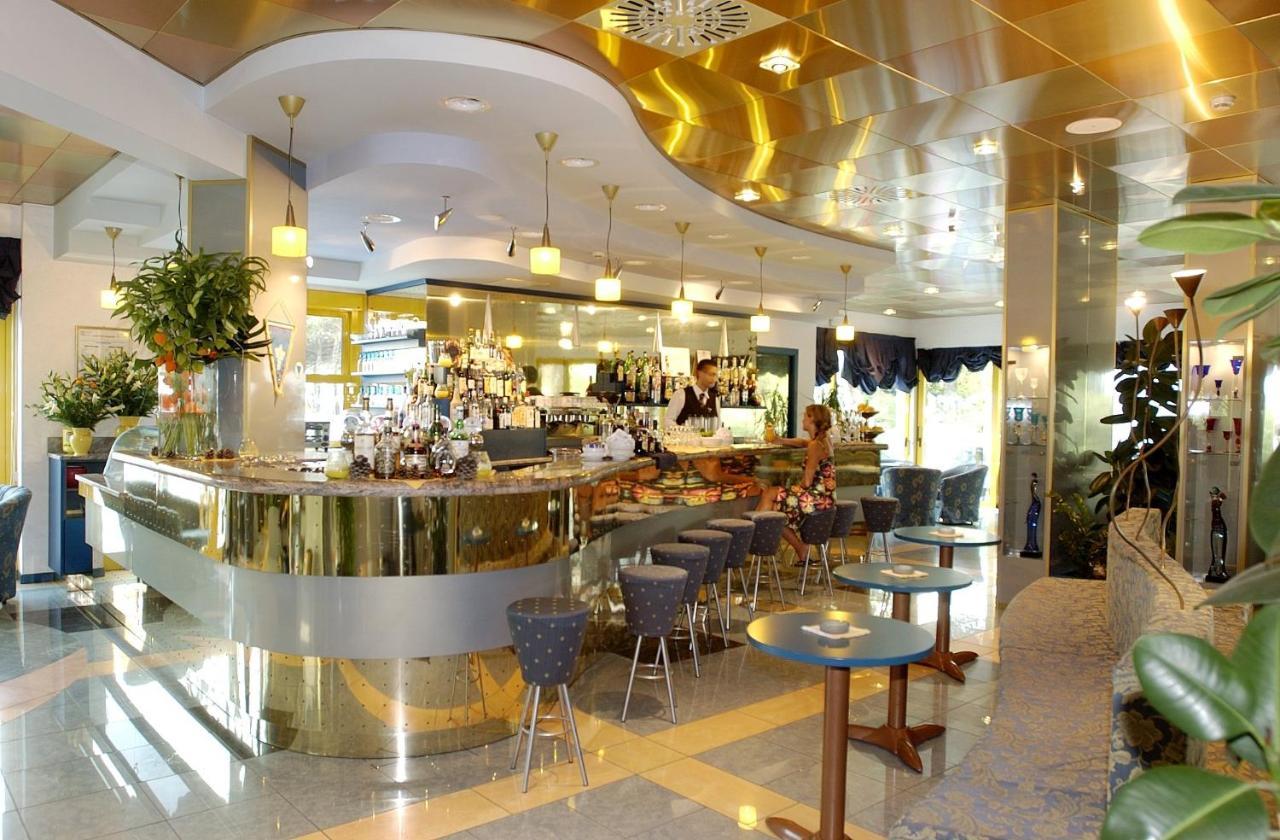 Hotel Luna Bibione Eksteriør billede