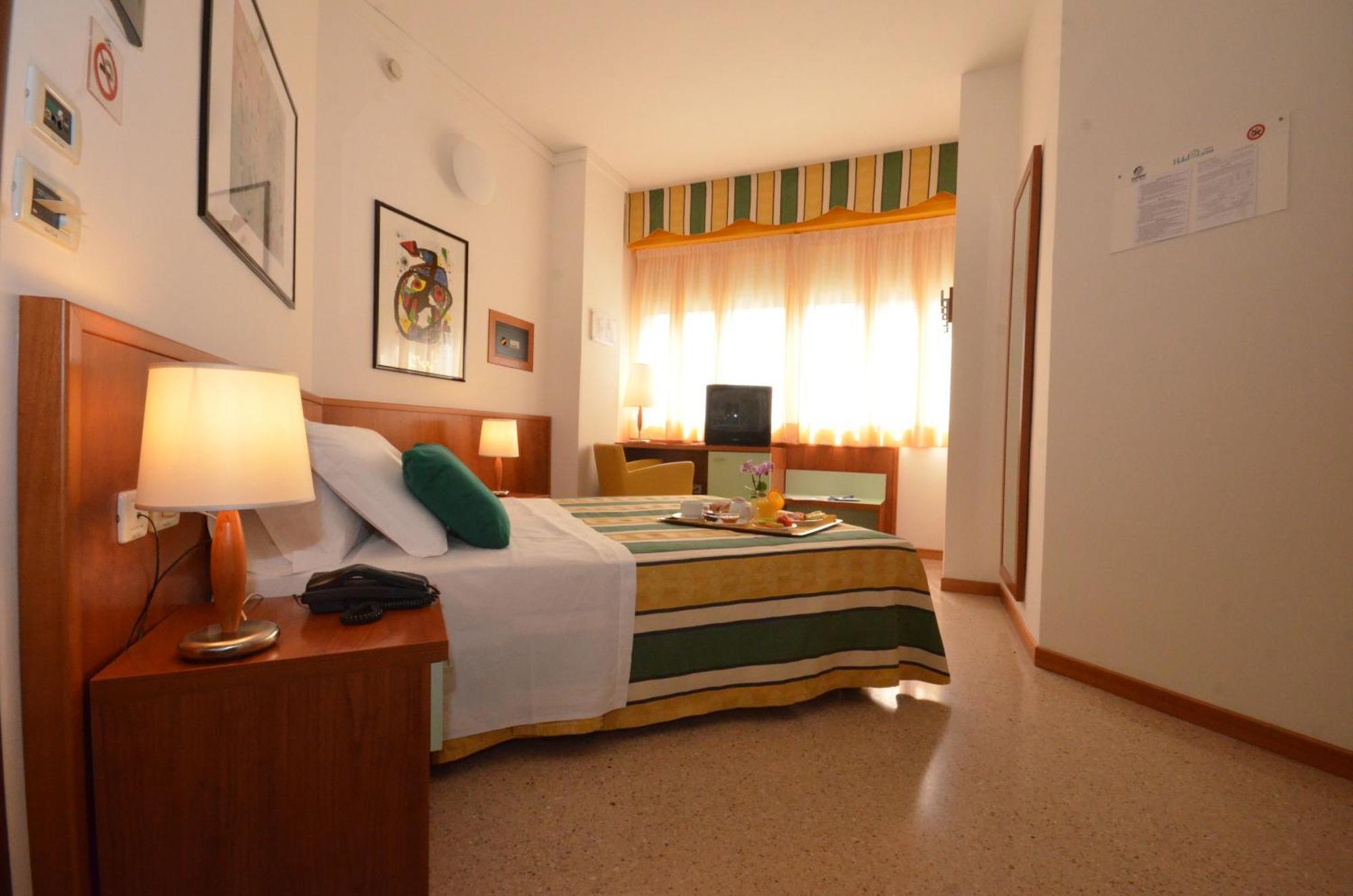 Hotel Luna Bibione Eksteriør billede