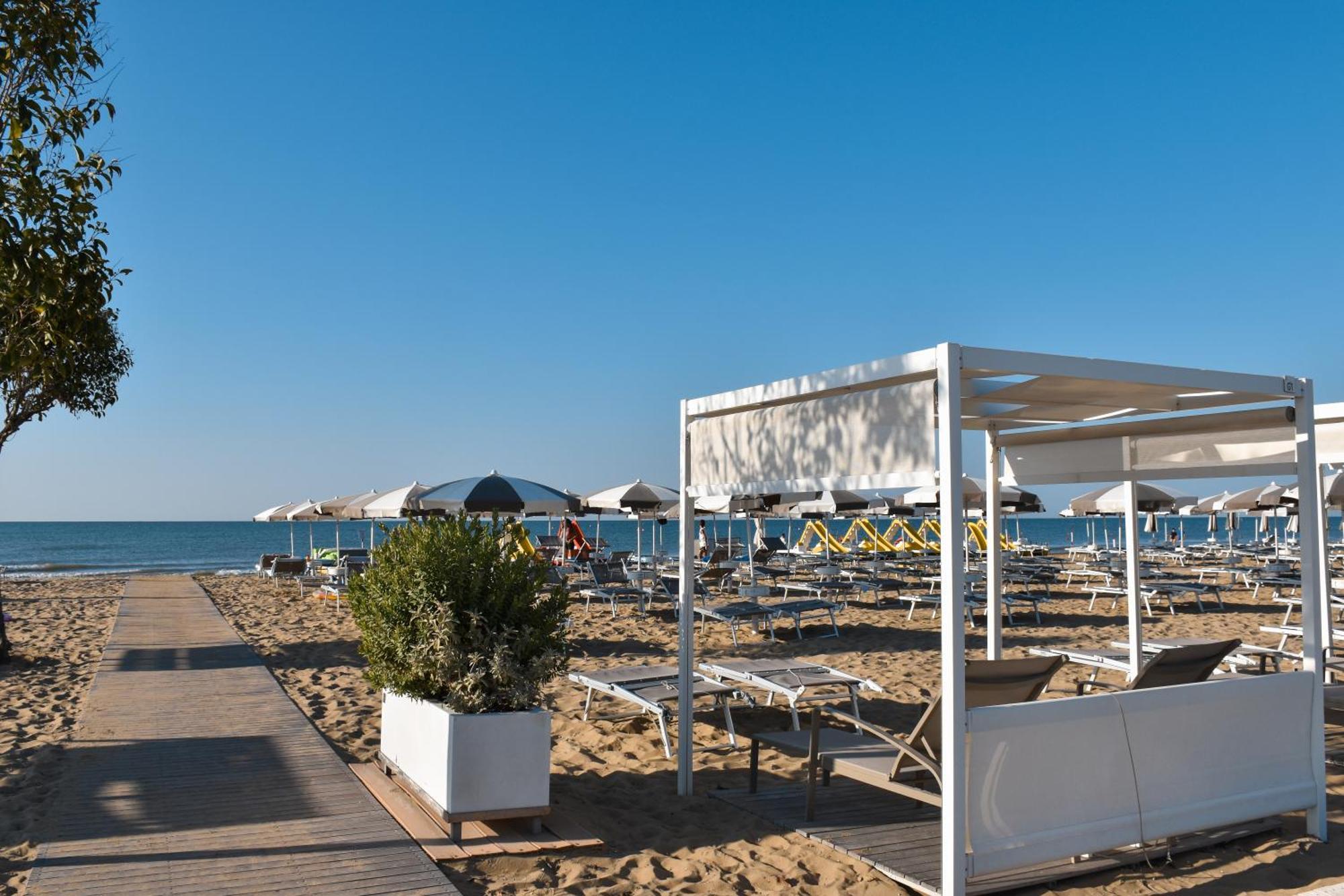 Hotel Luna Bibione Eksteriør billede