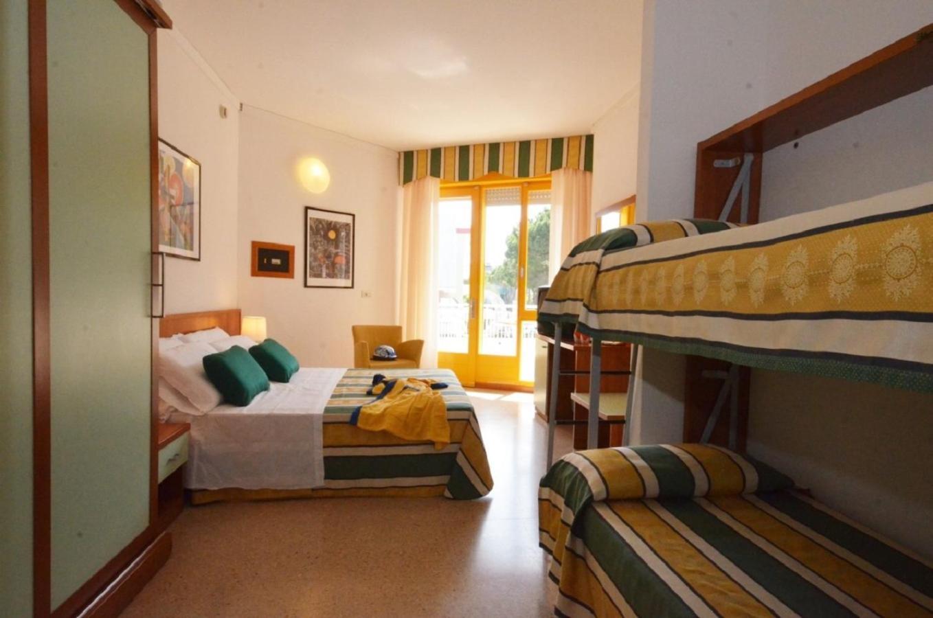 Hotel Luna Bibione Eksteriør billede